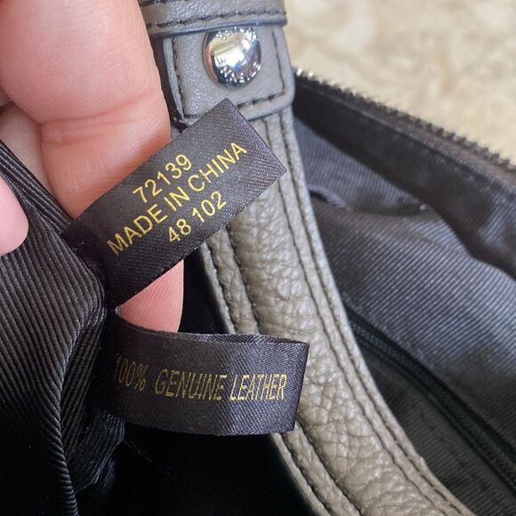 Etienne Aigner Grey Leather Shoulder Bag - Picture 13 of 13